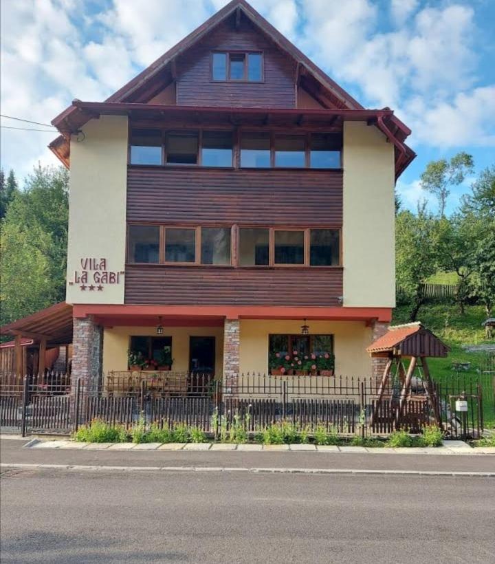 La Gabi Hotel Azuga Eksteriør billede